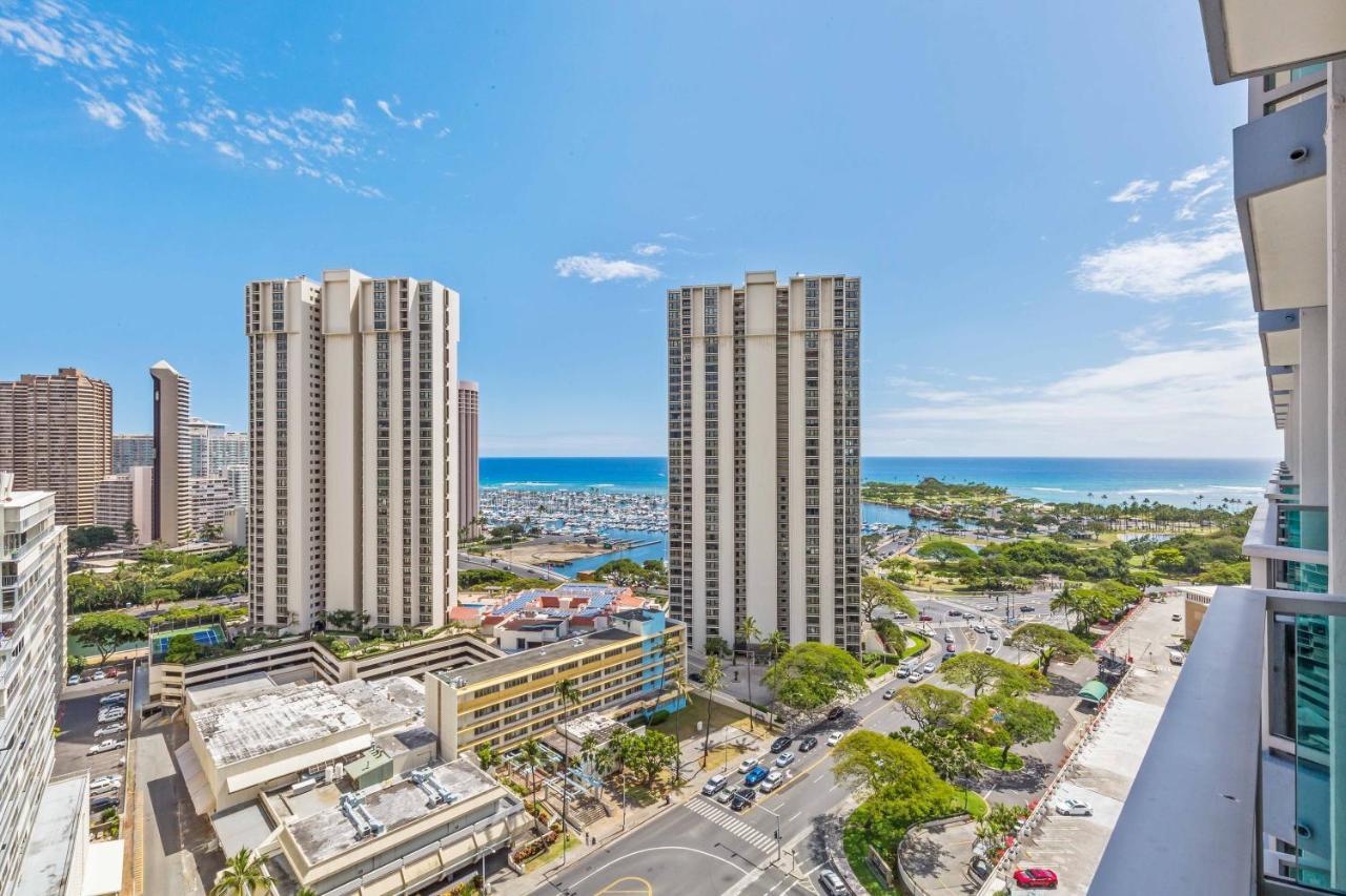 Castle At Ala Moana Hotel Honolulu Exterior photo